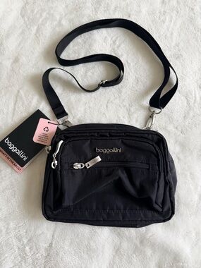 baggallini Black Convertible Crossbody Belt Bag NWT